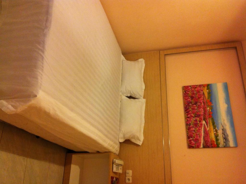 Hotel Paramount Biringkanya Camera foto
